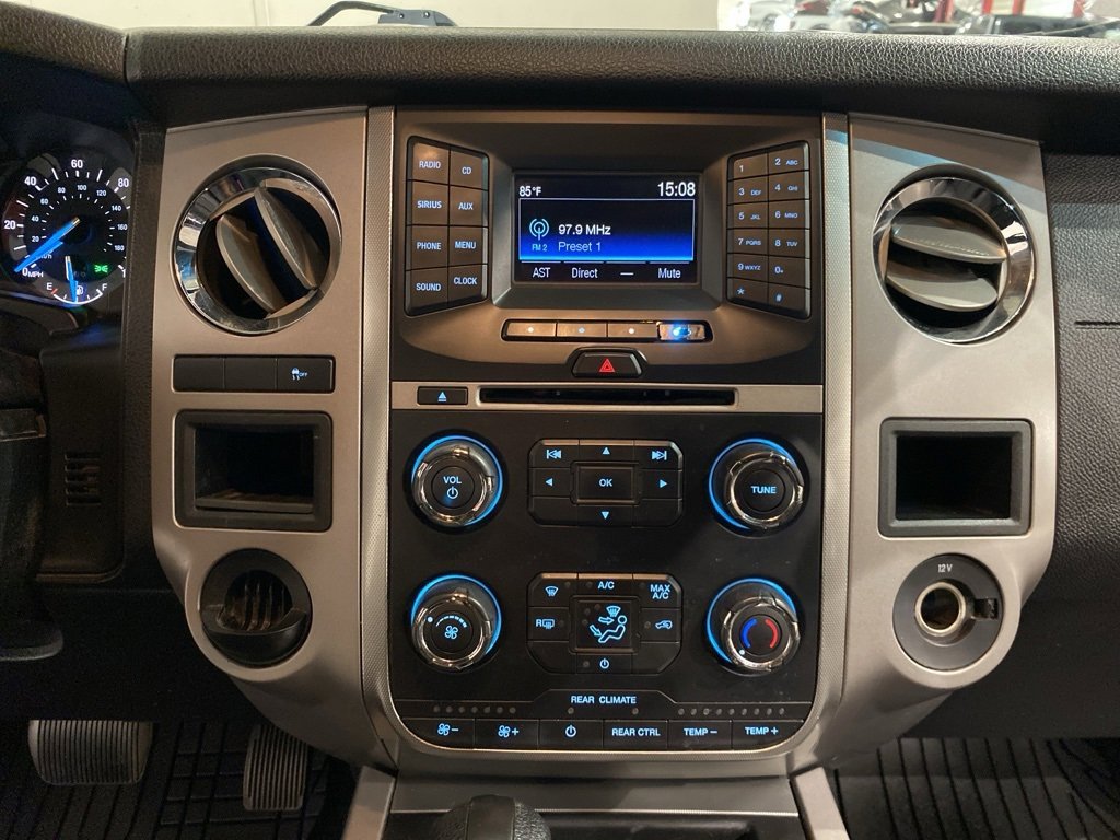 Used 2017 Ford Expedition XLT image 17