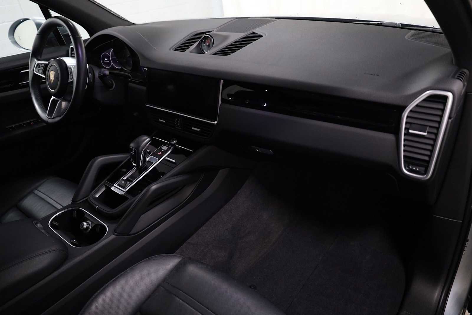 Used 2021 Porsche Cayenne image 6
