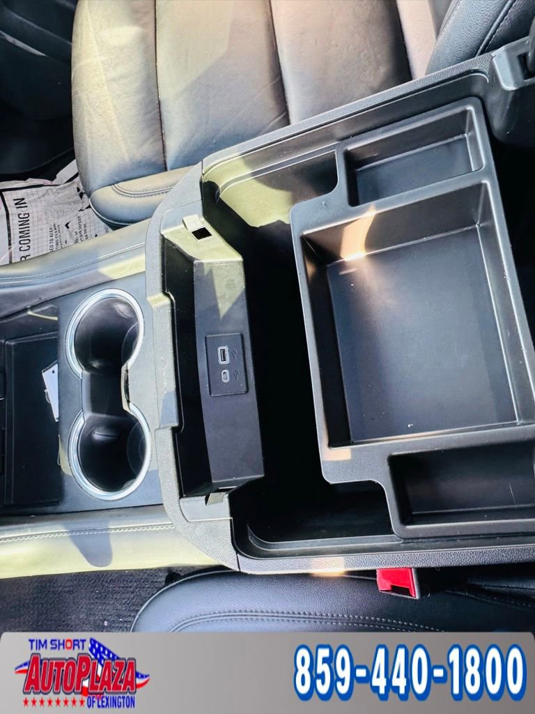 Used 2022 Chevrolet Suburban LT w/ Luxury Package image 35