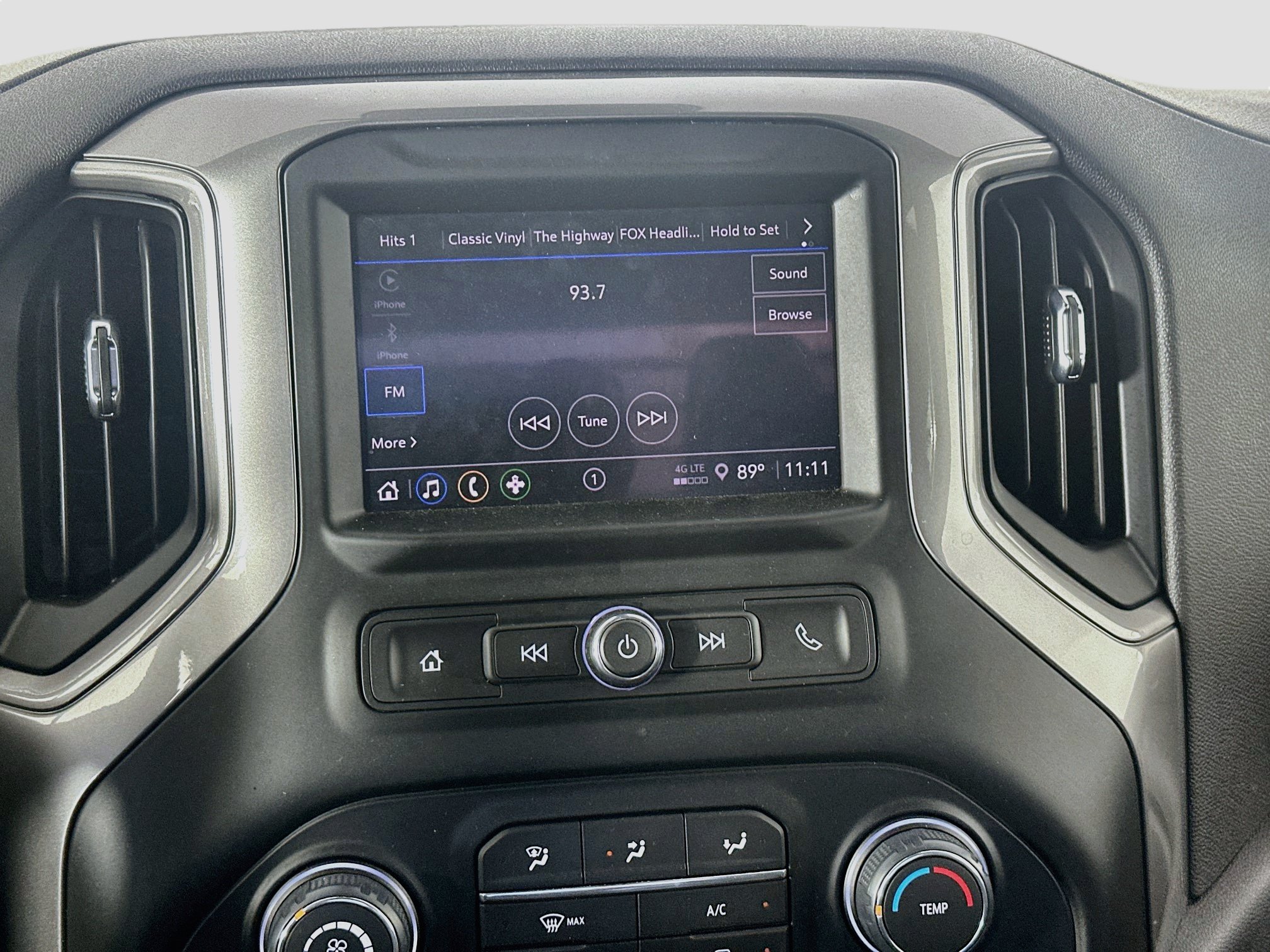 Used 2026 Chevrolet Silverado 1500 Custom Trail Boss w/ Turbomax Blackout Package AWD/4WD image 19