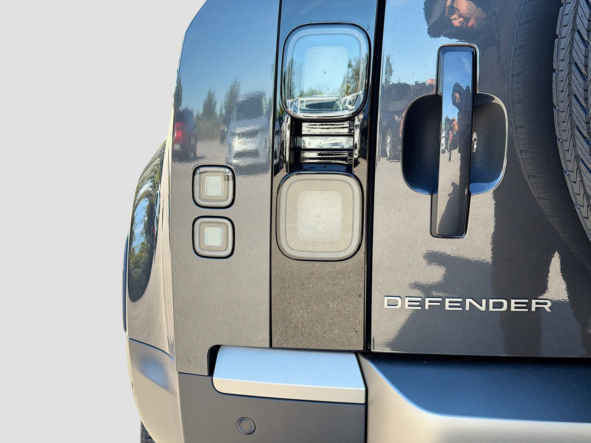 New 2026 Land Rover Defender 110 S image 10