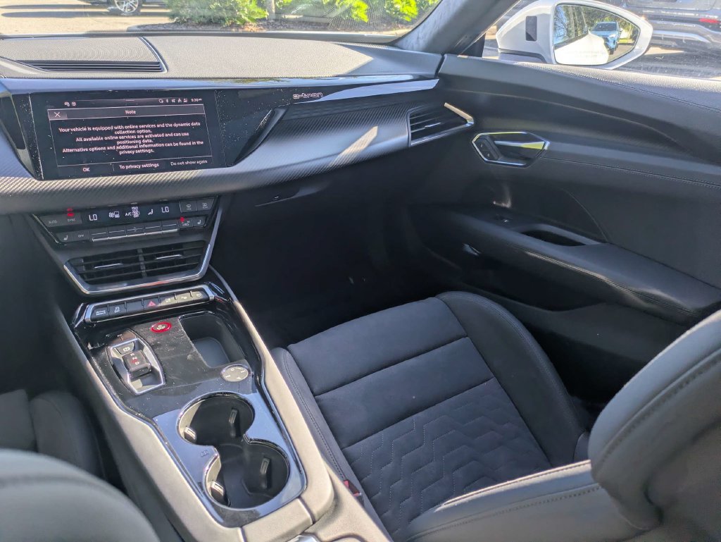 Used 2024 Audi e-tron GT Prestige AWD/4WD image 22