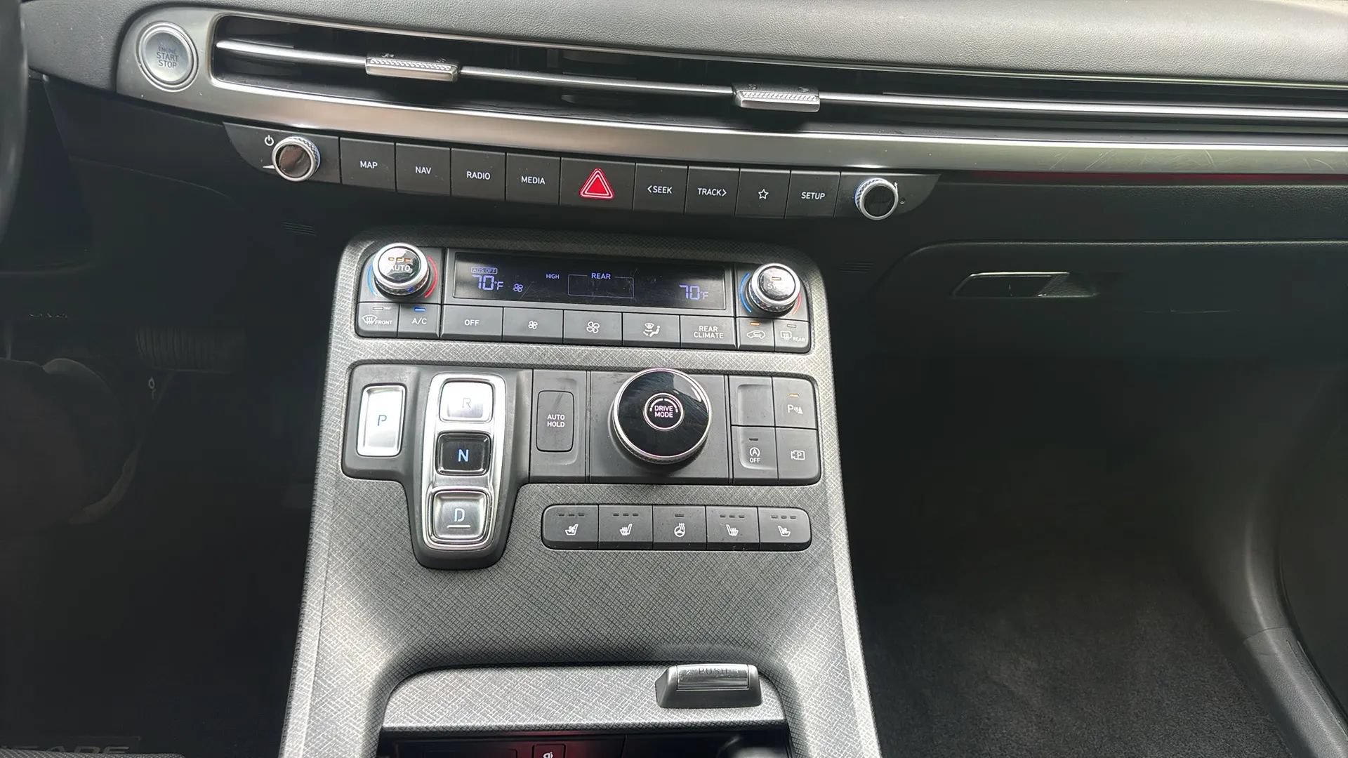 Used 2024 Hyundai Palisade Limited FWD image 13