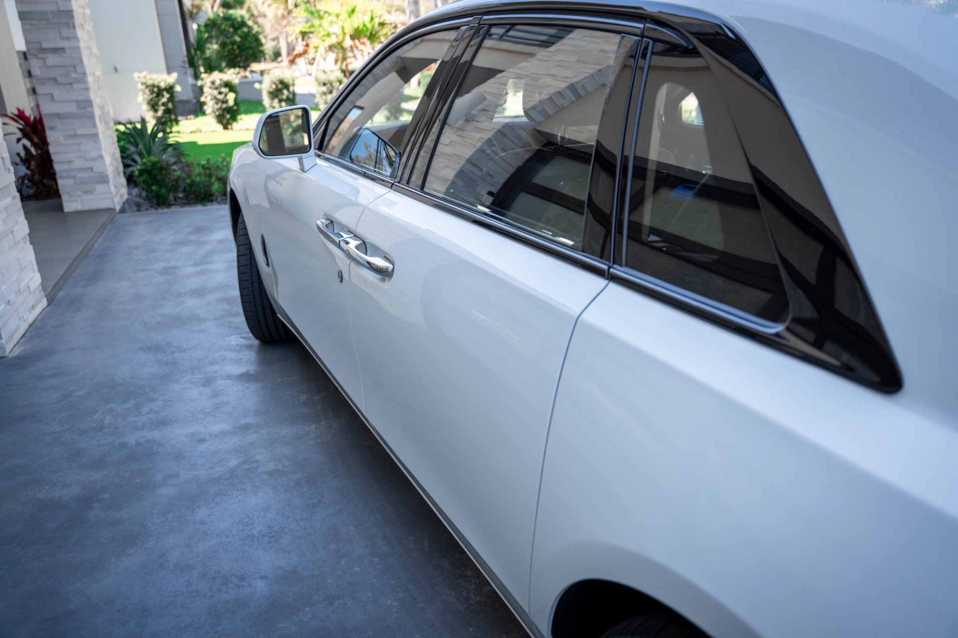 Used 2022 Rolls-Royce Ghost Black Badge image 33