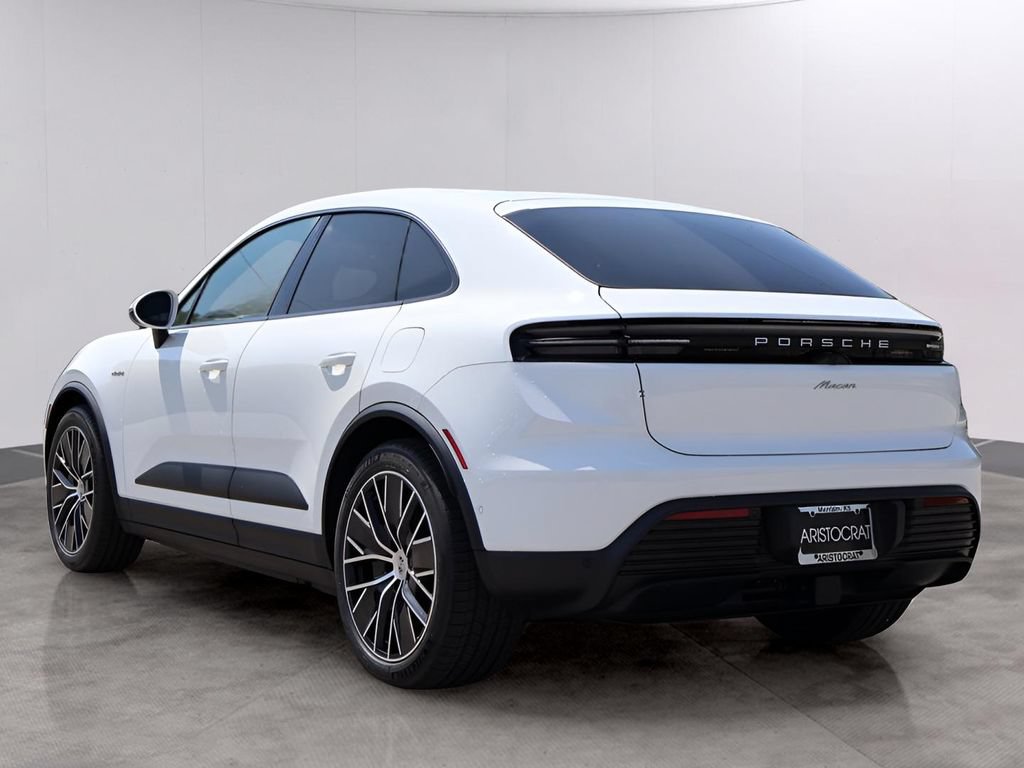 New 2025 Porsche Macan Electric RWD image 2