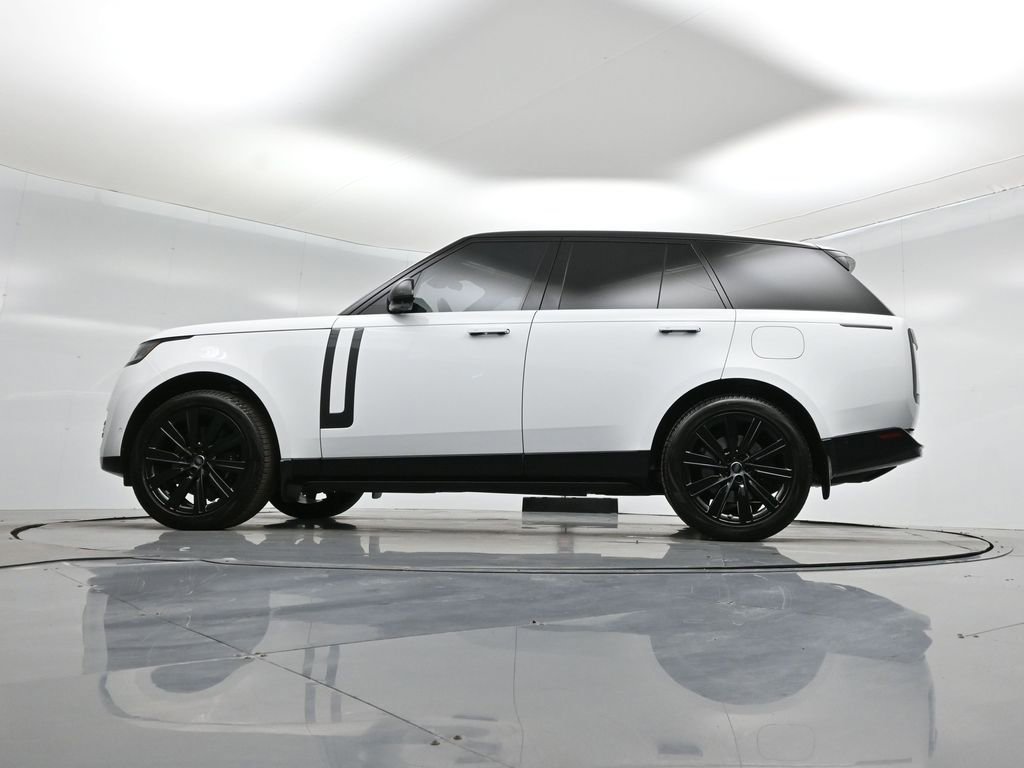 Used 2025 Land Rover Range Rover SE image 49