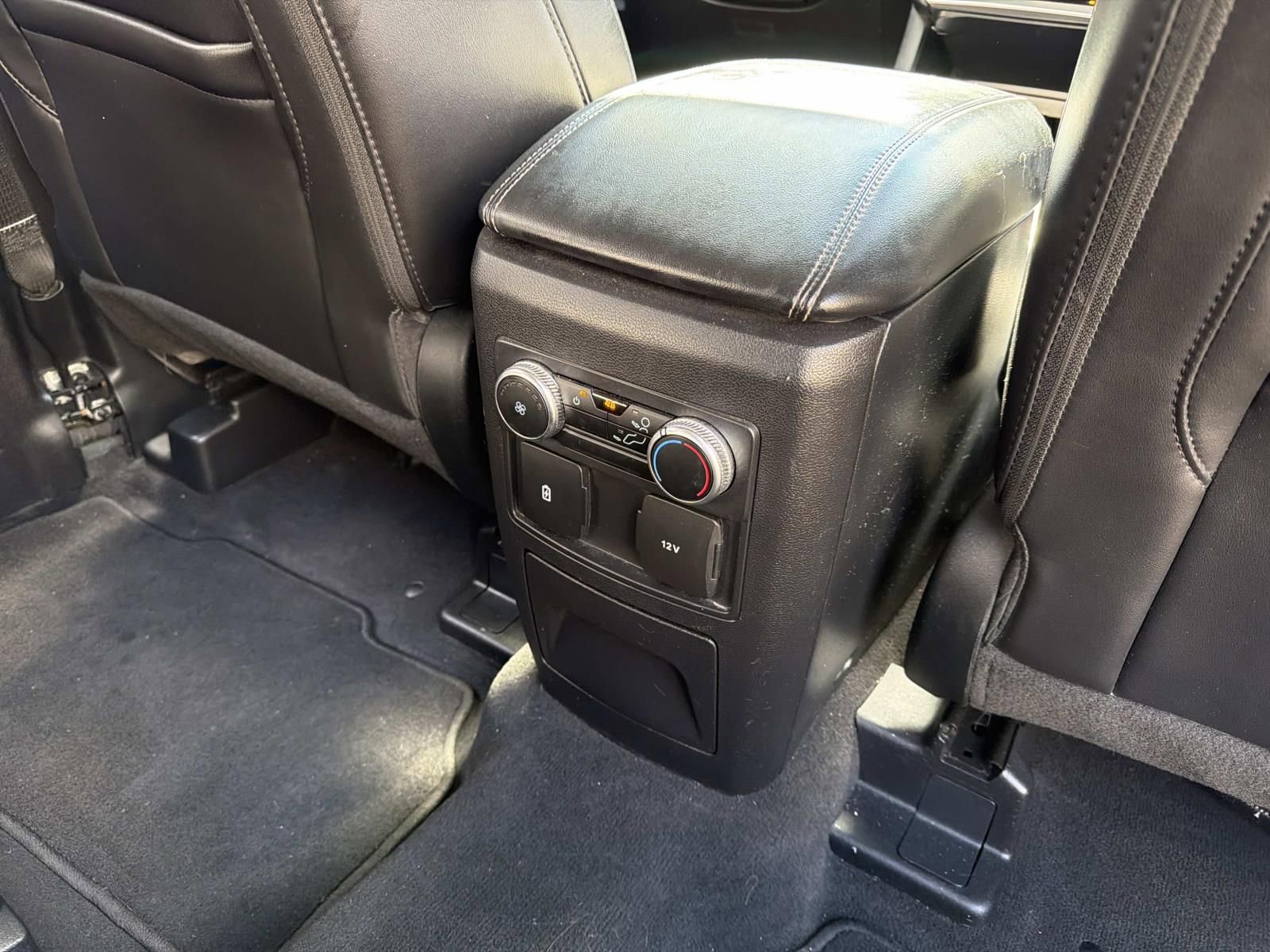 Used 2022 Ford Explorer XLT w/ Equipment Group 202A image 14