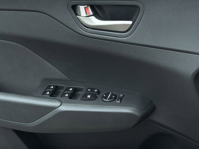 Used 2019 Hyundai Accent SE FWD image 32