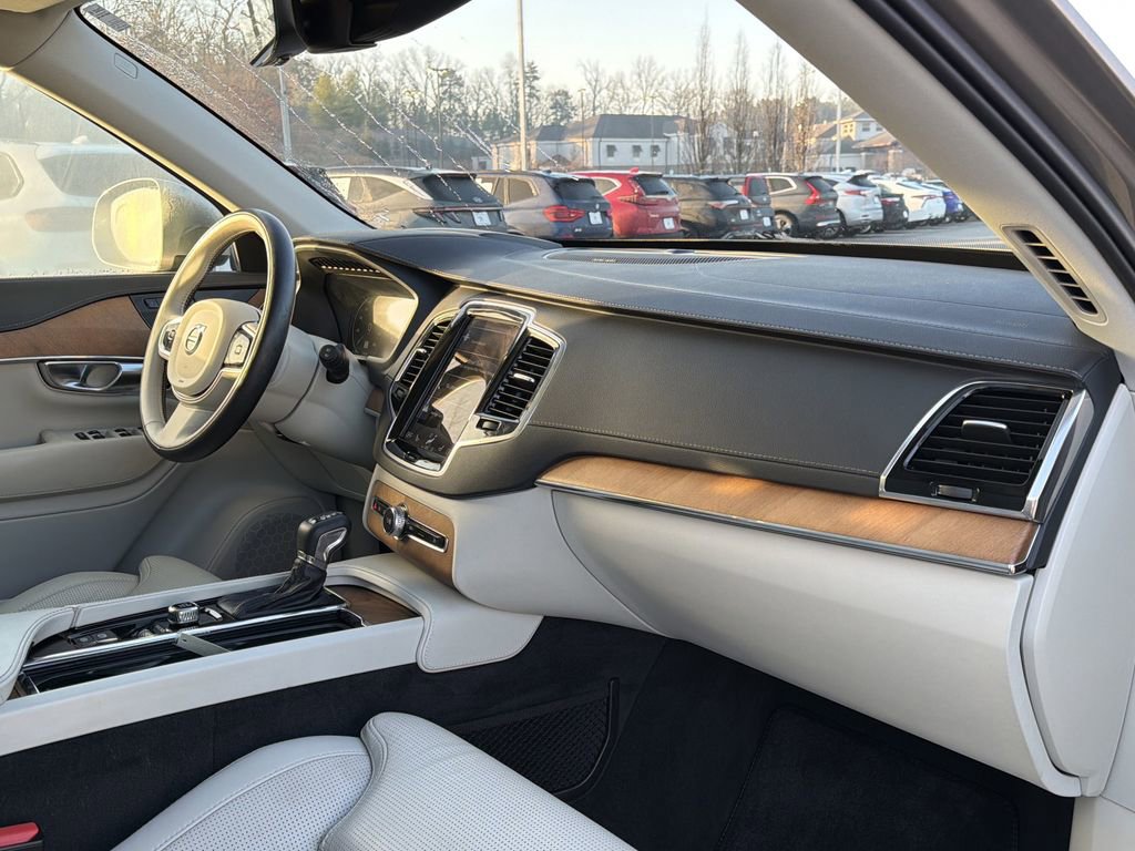 Used 2020 Volvo XC90 T6 Inscription image 23