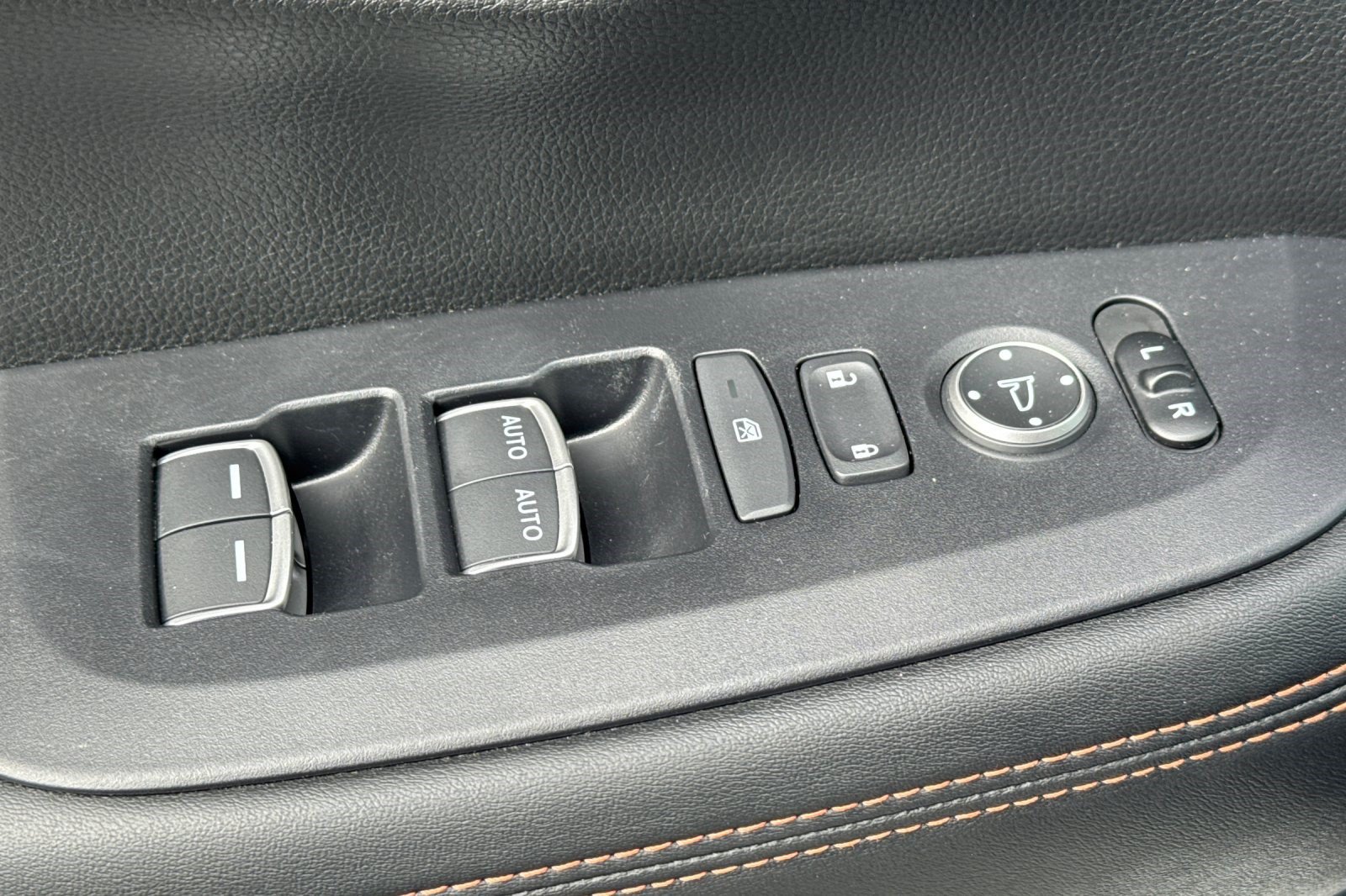 Certified 2025 Honda HR-V Sport image 14