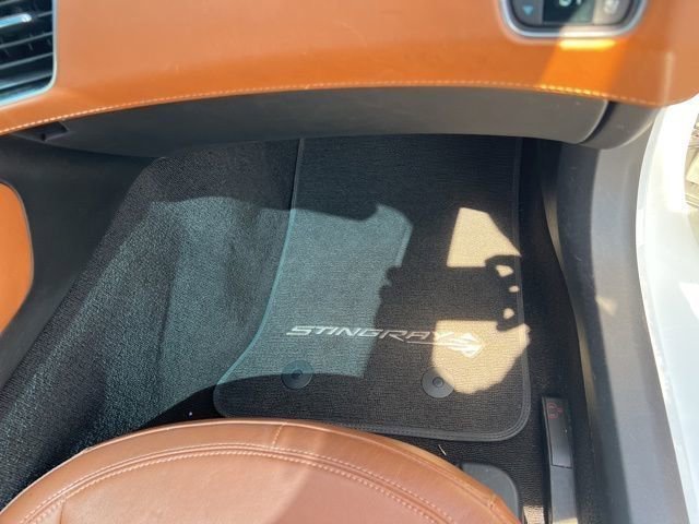 Used 2014 Chevrolet Corvette Z51 w/ 3LT Preferred Equipment Group image 23