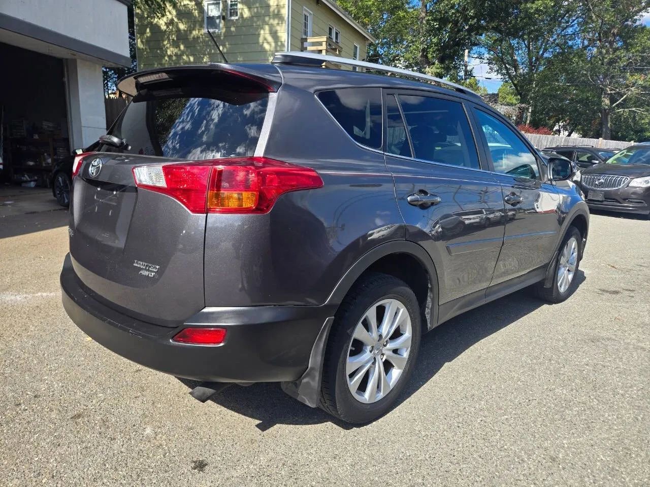 Used 2014 Toyota RAV4 Limited image 34