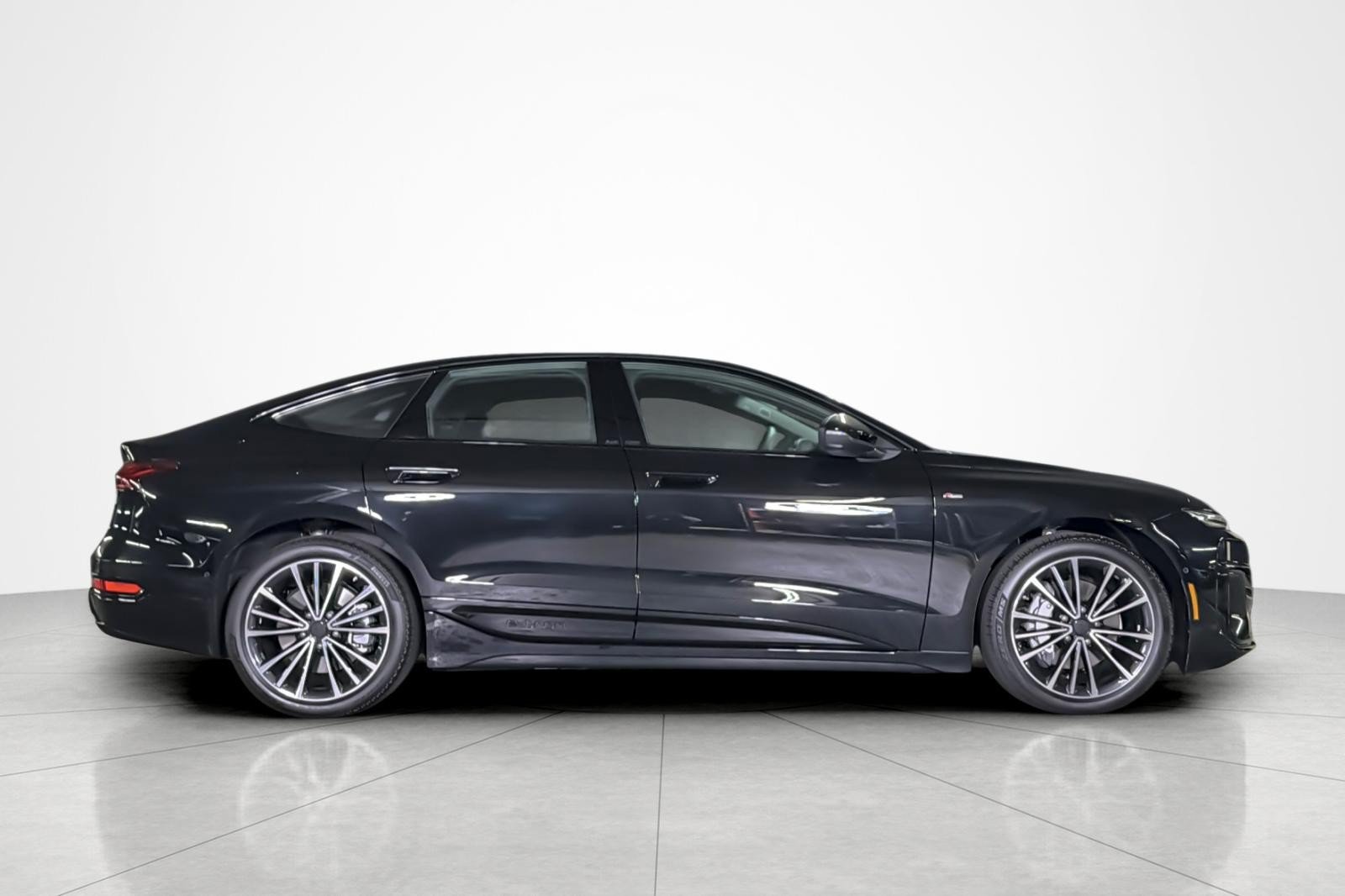 New 2027 Audi A6 e-tron Premium Plus AWD/4WD image 7