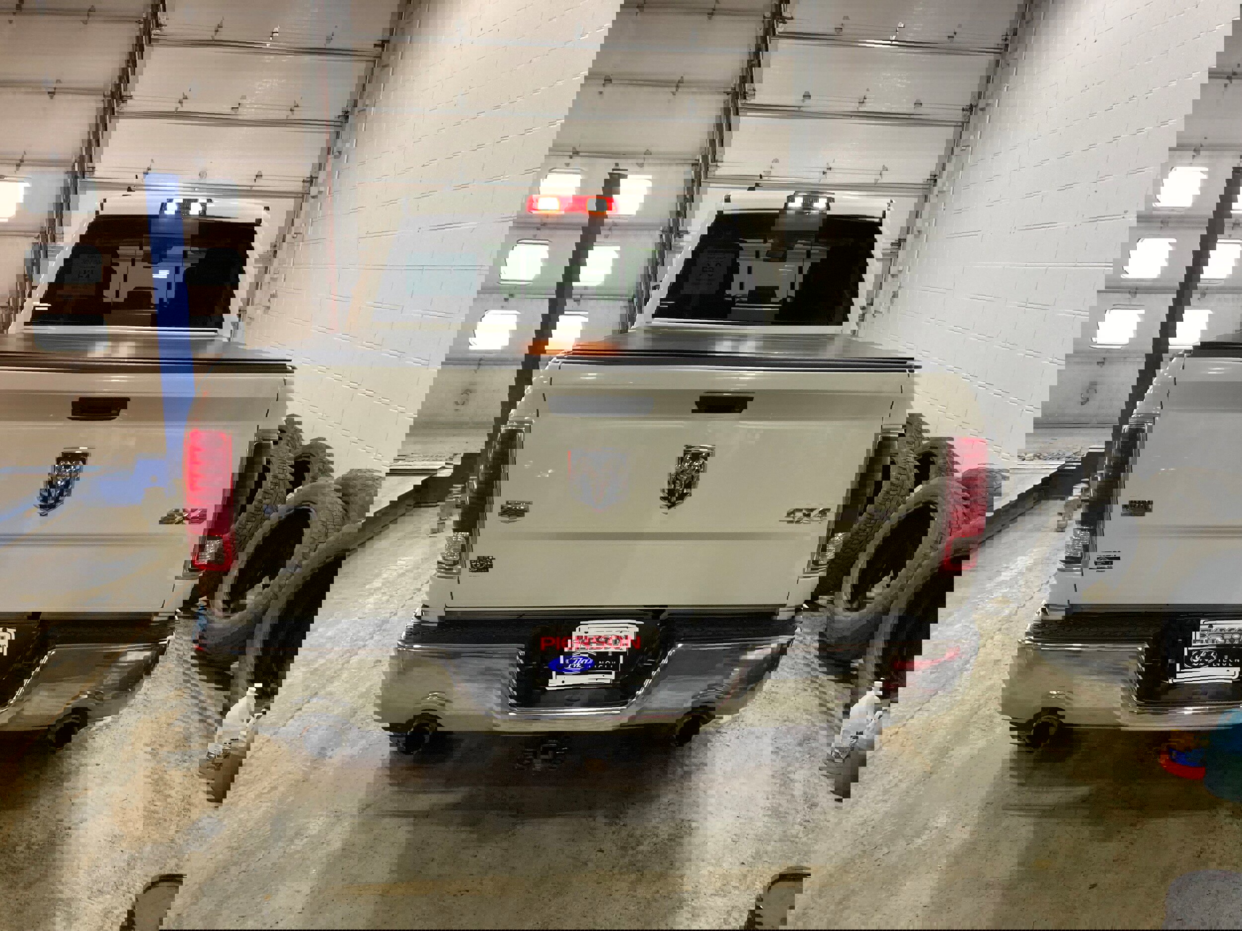 Used 2018 RAM 1500 Laramie w/ Convenience Group image 16