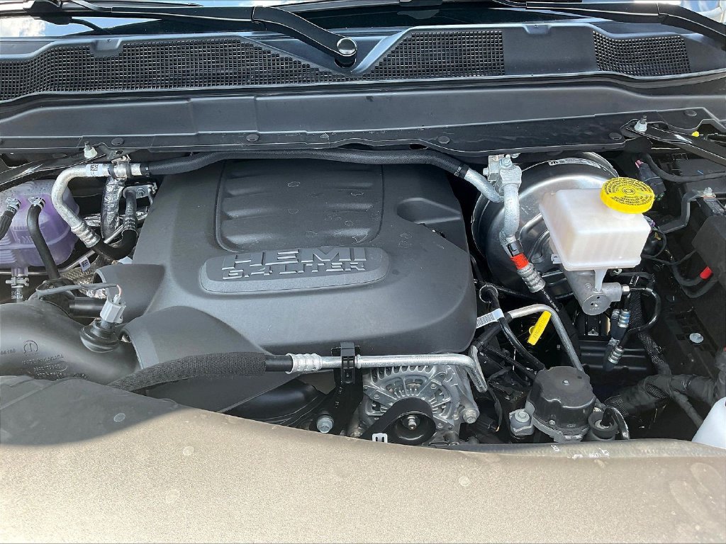 New 2026 RAM 2500 Laramie w/ Night Edition AWD/4WD image 16