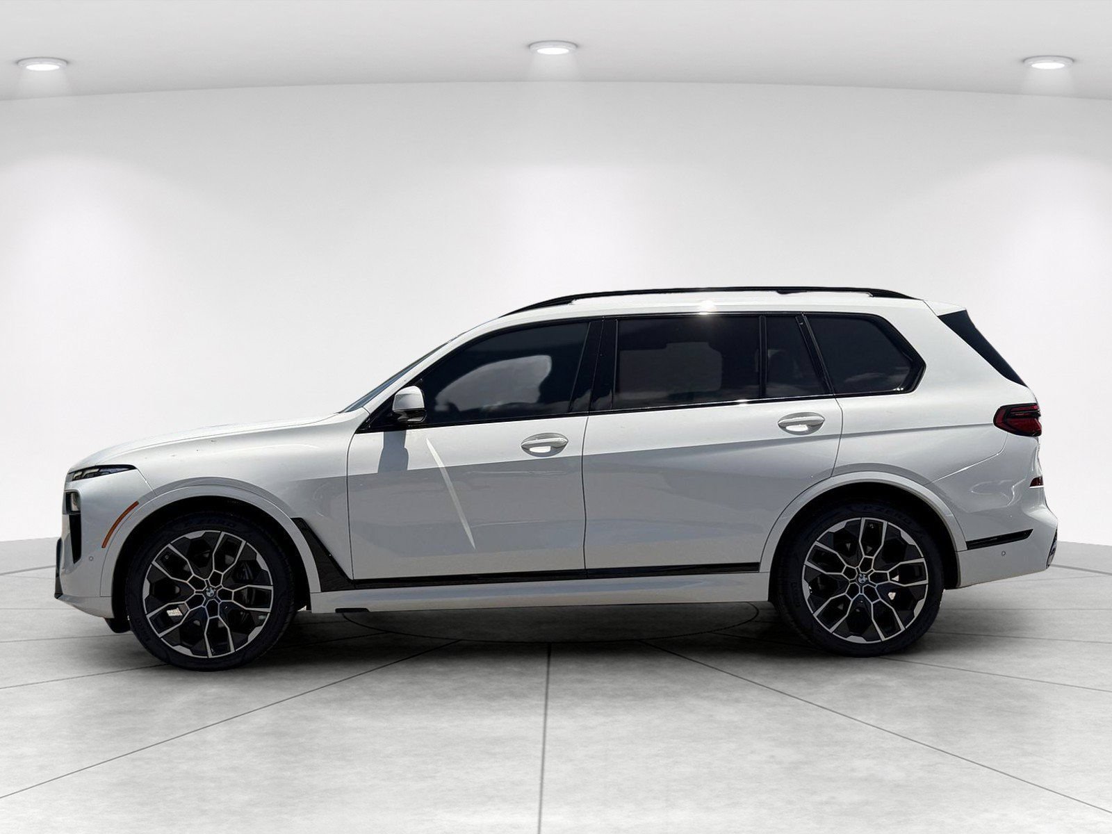 Certified 2023 BMW X7 xDrive40i w/ M Sport Package AWD/4WD image 6