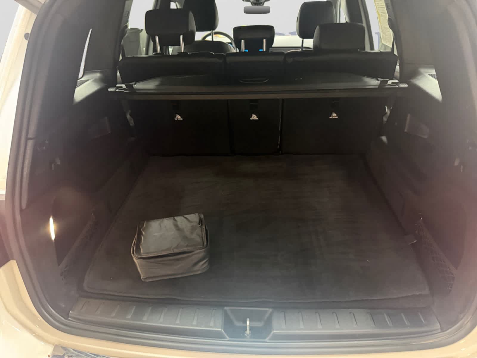 Used 2020 Mercedes-Benz GLB 250 4MATIC image 3