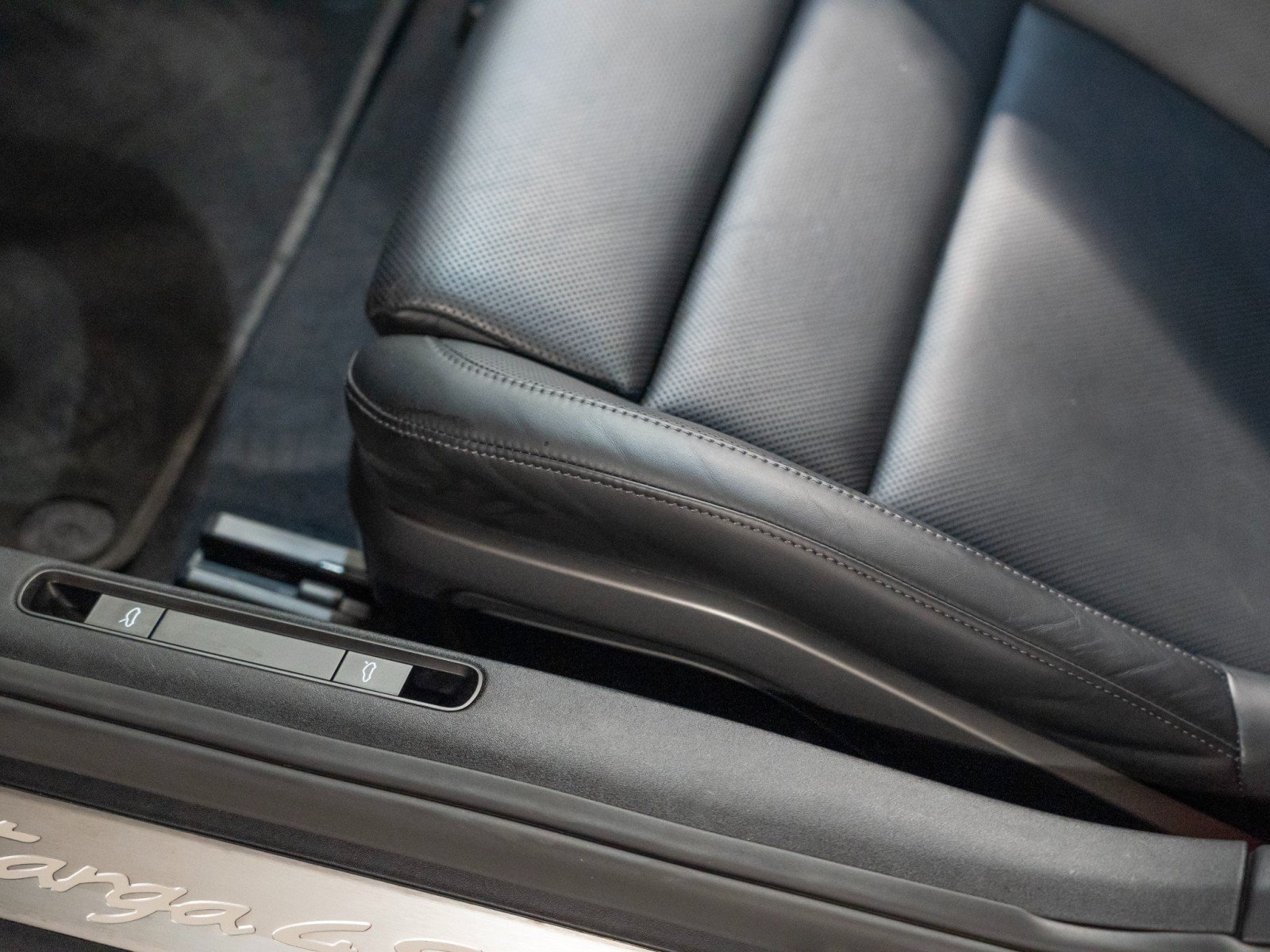 Certified 2021 Porsche 911 AWD/4WD image 13