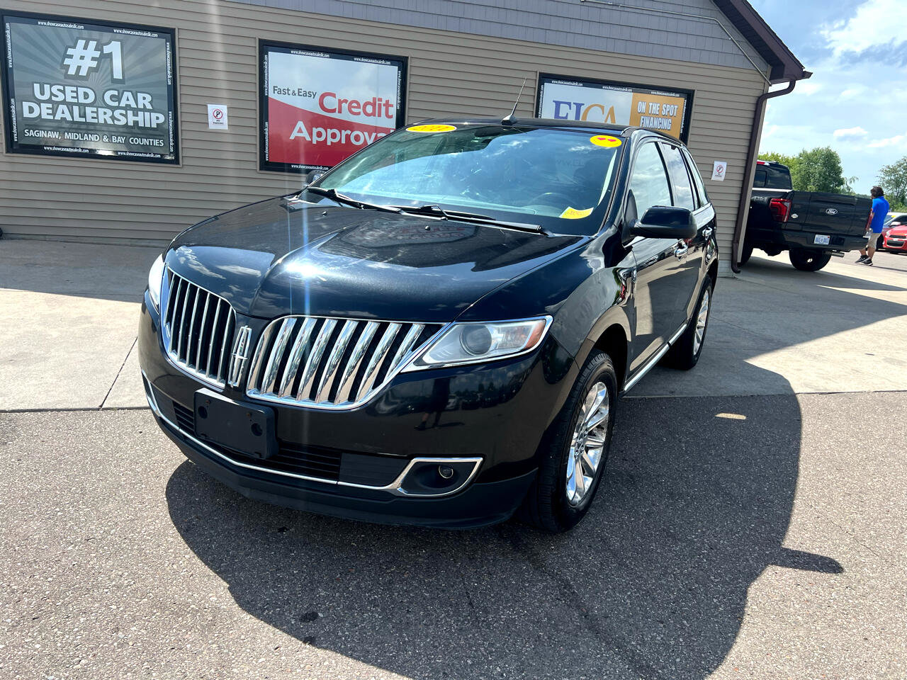 Used 2011 Lincoln MKX AWD w/ Sight & Sound Pkg image 1