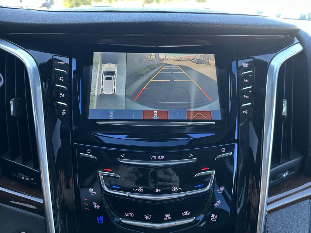 Used 2020 Cadillac Escalade Luxury image 25
