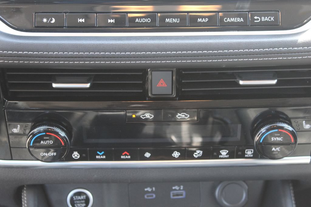 Used 2023 Nissan Rogue Platinum w/ Platinum Premium Package FWD image 24