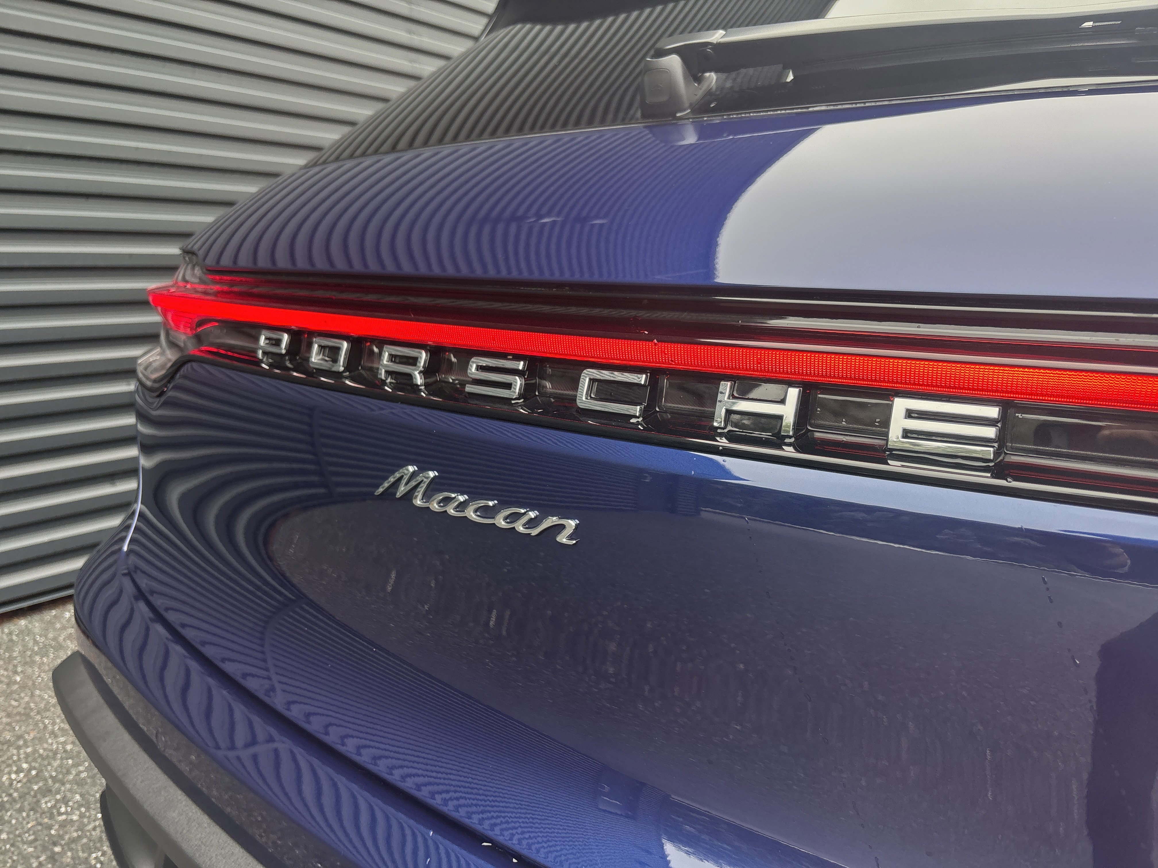 Certified 2025 Porsche Macan image 23