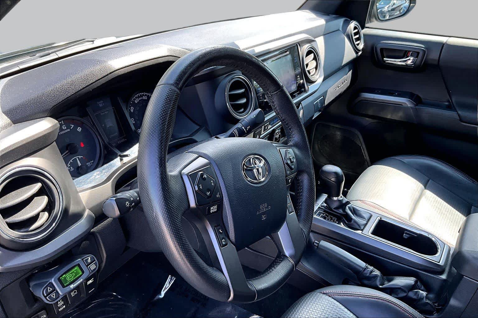 Used 2018 Toyota Tacoma TRD Pro AWD/4WD image 17