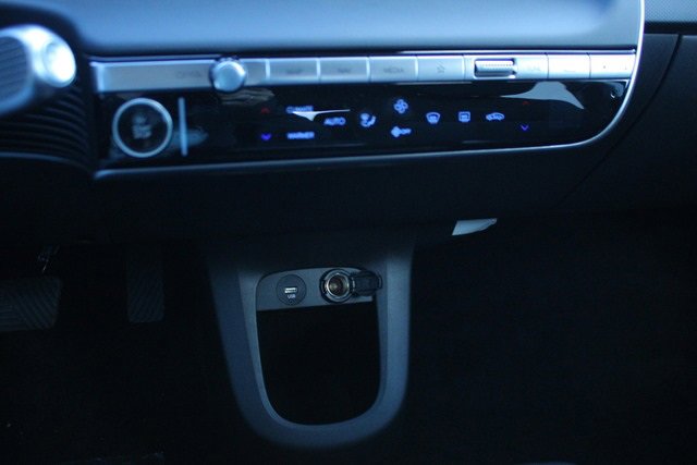 New 2024 Hyundai Ioniq 5 SEL image 27