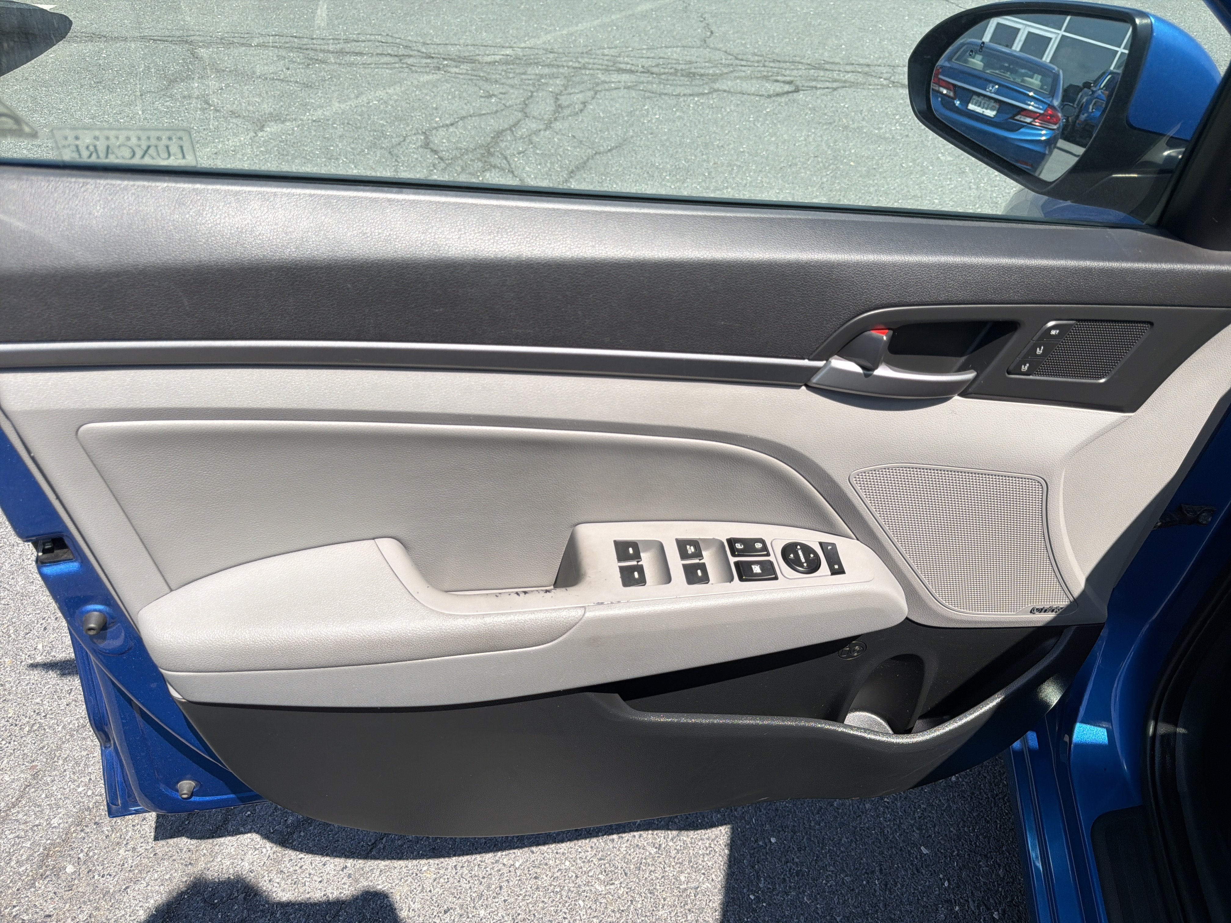 Used 2018 Hyundai Elantra Limited w/ Limited Ultimate Package 02 FWD image 15