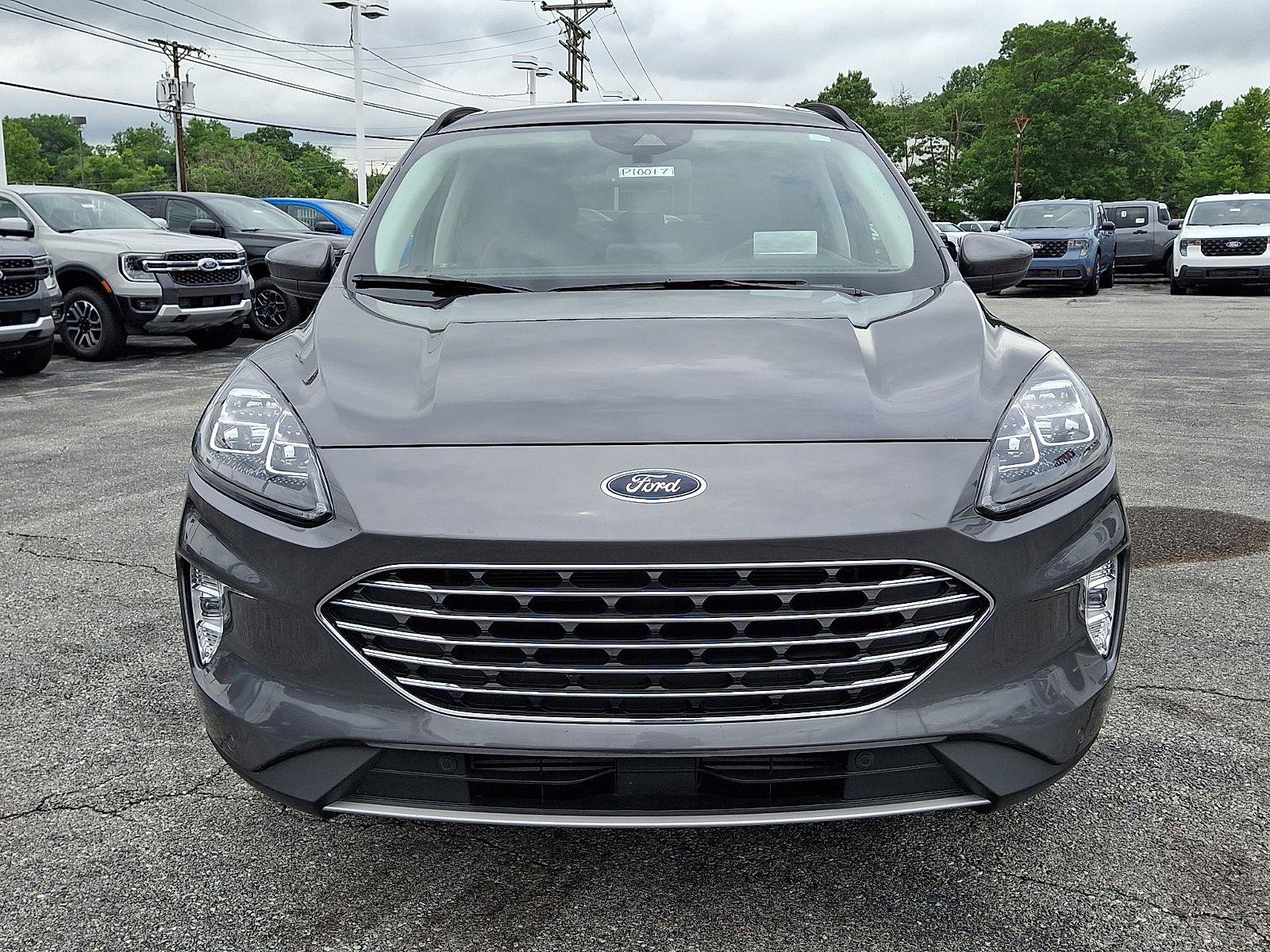 Certified 2022 Ford Escape Titanium w/ Titanium Elite Package AWD/4WD image 2