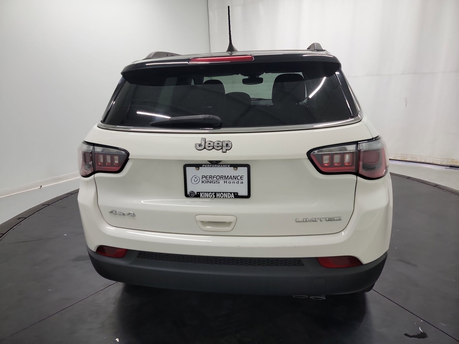 Used 2018 Jeep Compass Limited w/ Navigation Group image 8