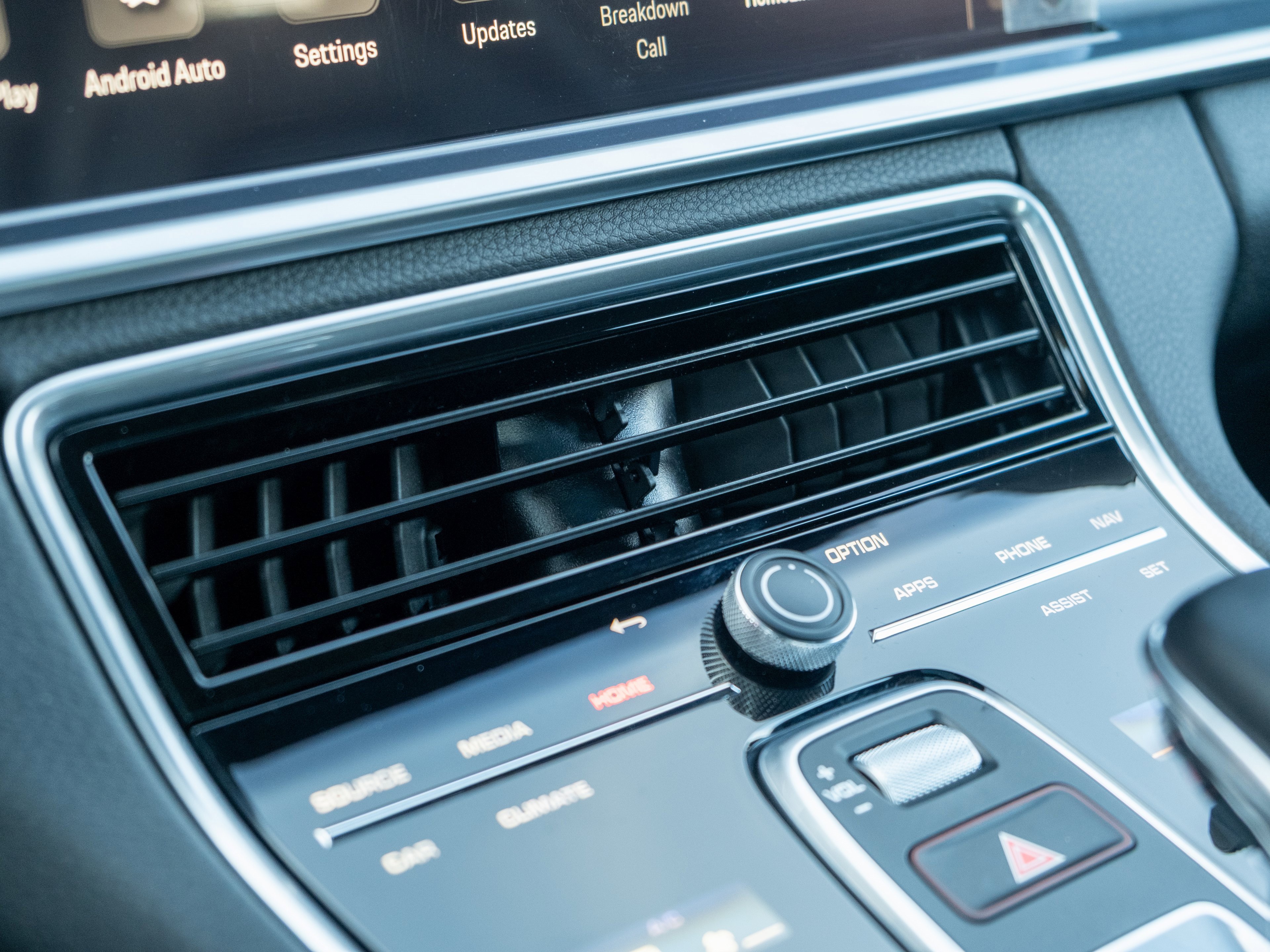 Certified 2023 Porsche Panamera 4 Platinum Edition image 25