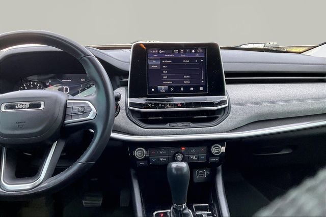 Used 2022 Jeep Compass Latitude w/ Sun and Sound Group image 9