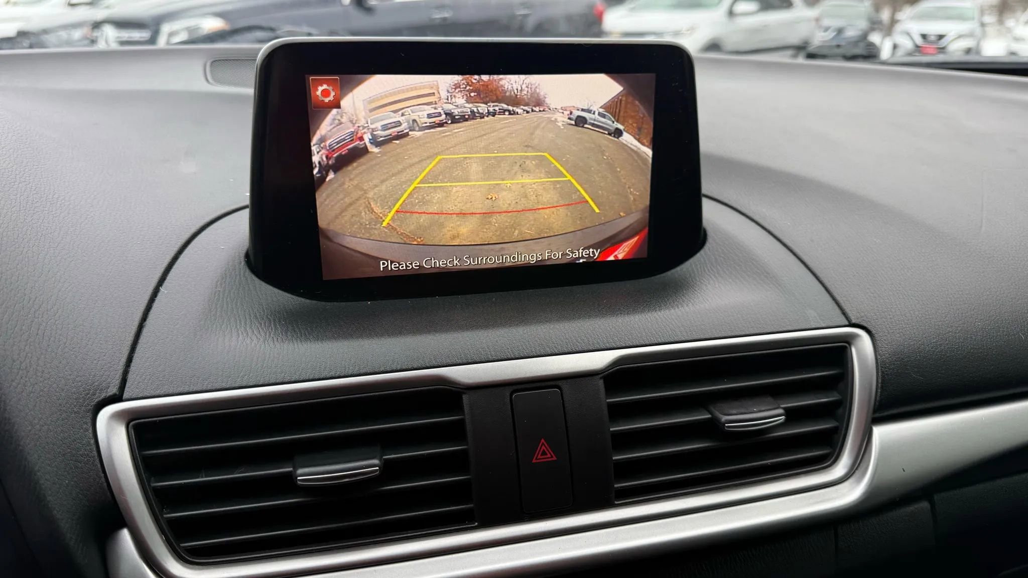 Used 2017 MAZDA MAZDA3 Touring image 22