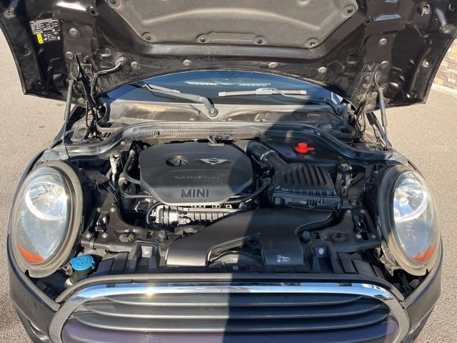 Used 2019 MINI Cooper 2-Door Hardtop image 22