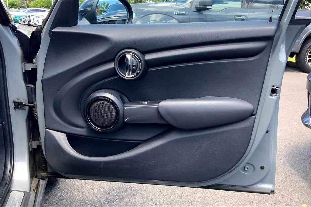 Used 2016 MINI Cooper 4-Door Hardtop FWD image 14