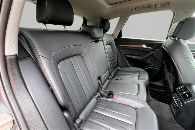 Used 2023 Audi Q5 2.0T Premium Plus w/ Premium Plus Package AWD/4WD image 29