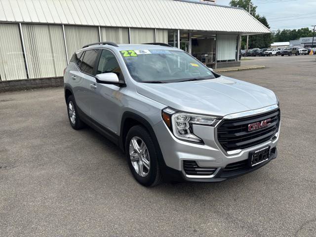 Used 2022 GMC Terrain SLE w/ Driver Convenience Package image 5