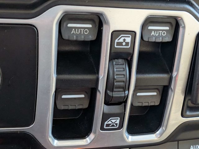 Used 2018 Jeep Wrangler Unlimited Rubicon AWD/4WD image 25