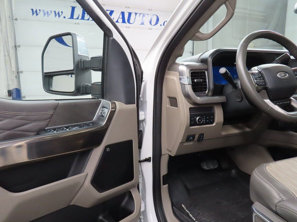 Used 2025 Ford F450 Platinum w/ Platinum Plus Package image 44