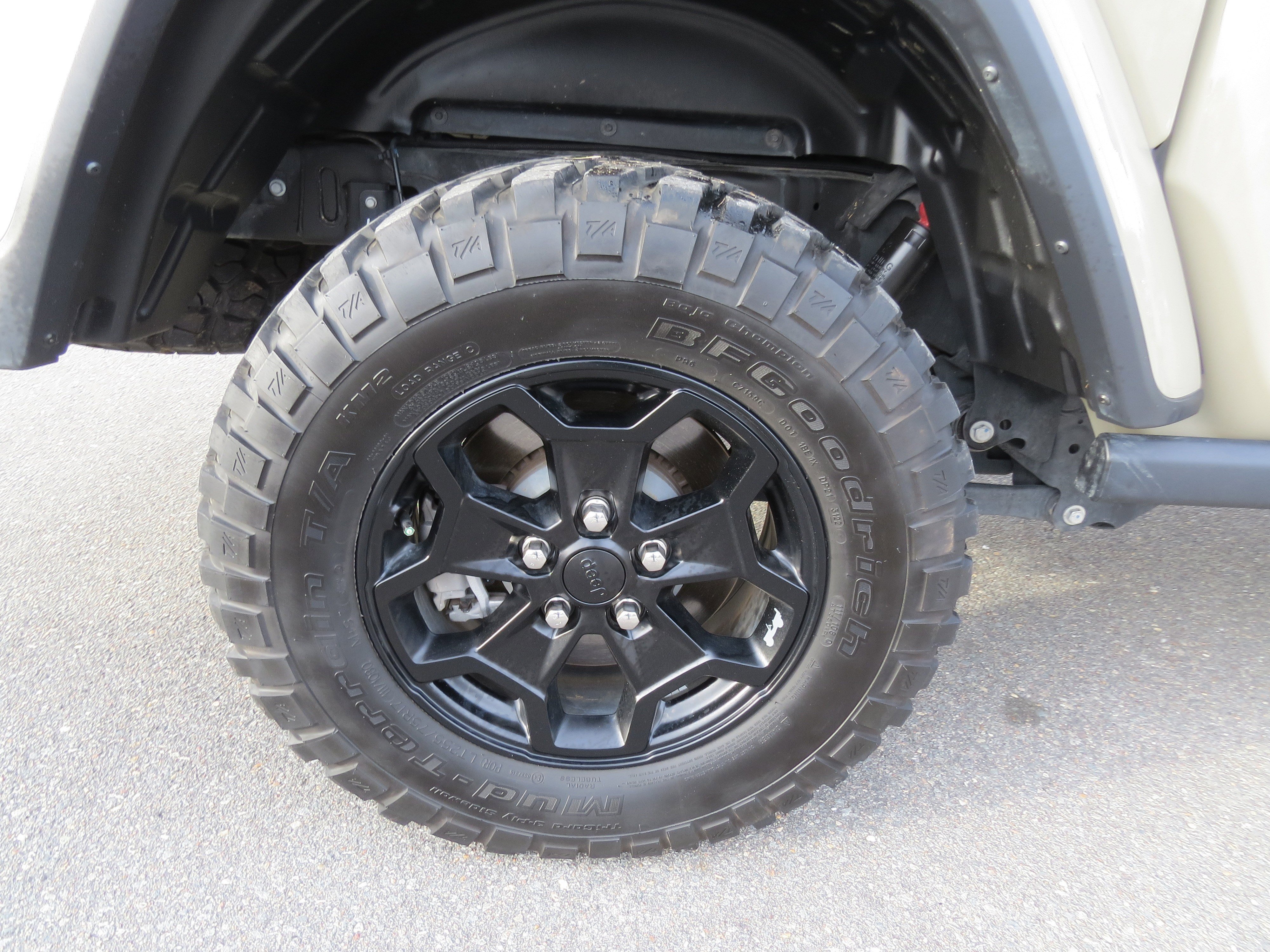 Used 2022 Jeep Gladiator Willys image 13