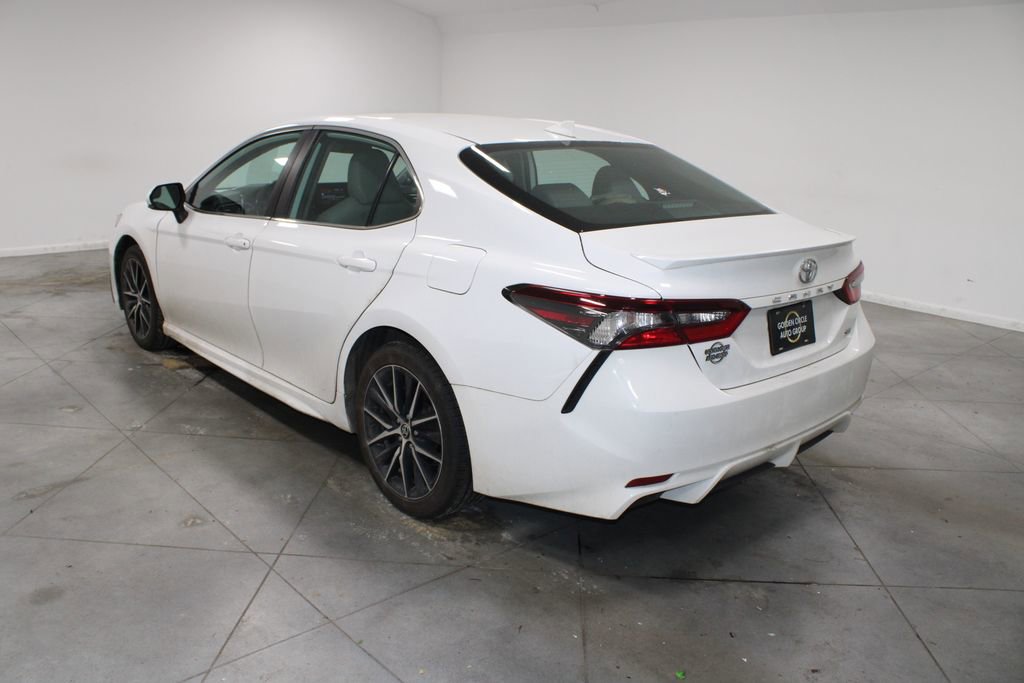 Used 2022 Toyota Camry SE FWD image 7