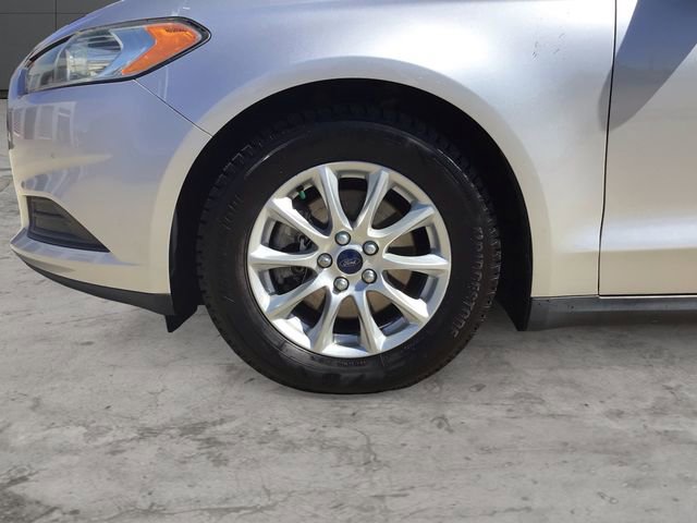 Used 2015 Ford Fusion S FWD image 9