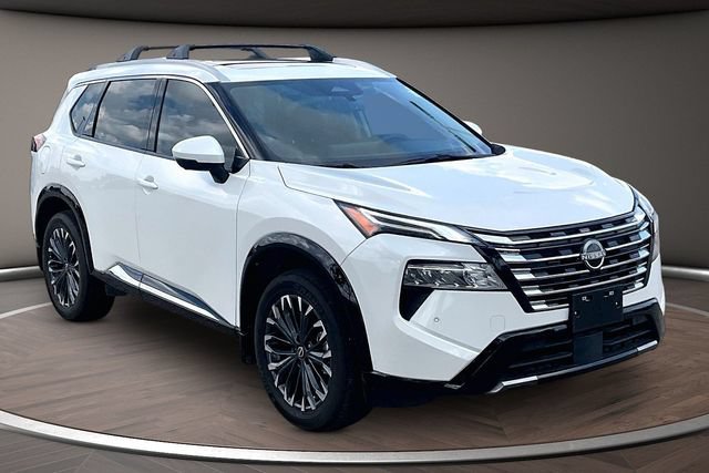 Used 2025 Nissan Rogue Platinum FWD image 10