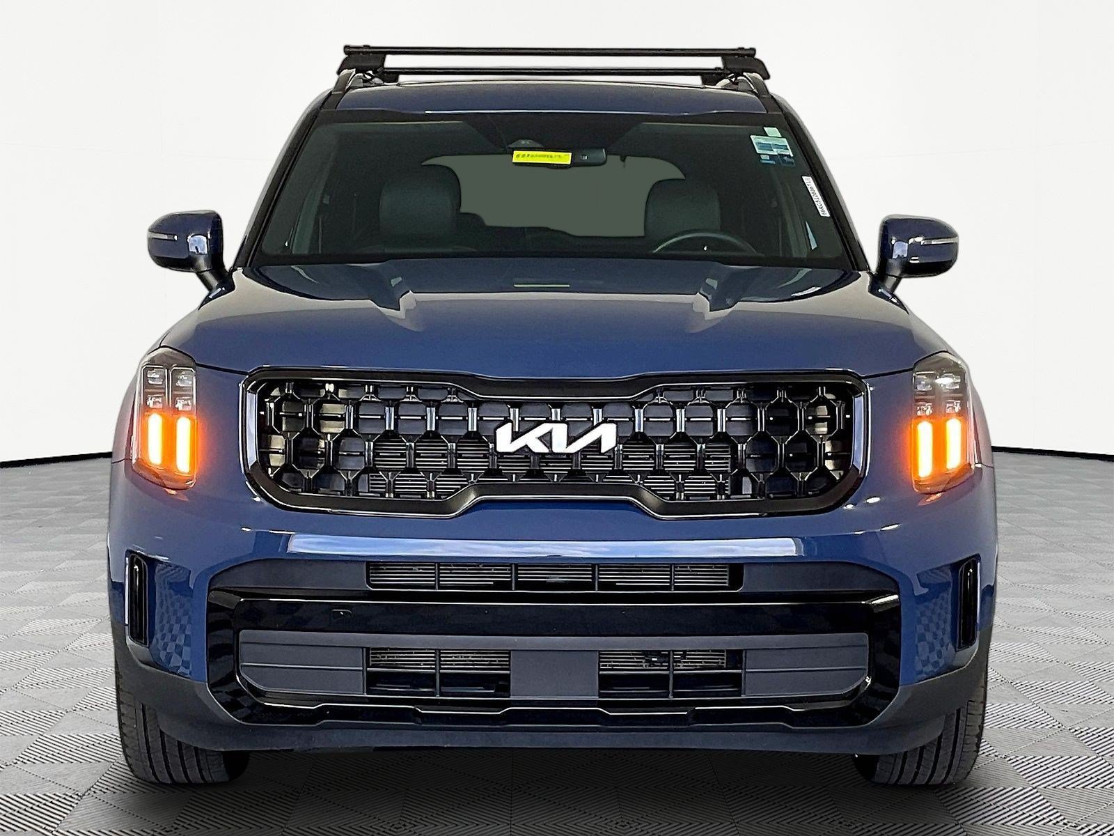 Used 2024 Kia Telluride EX X-Line AWD/4WD image 2