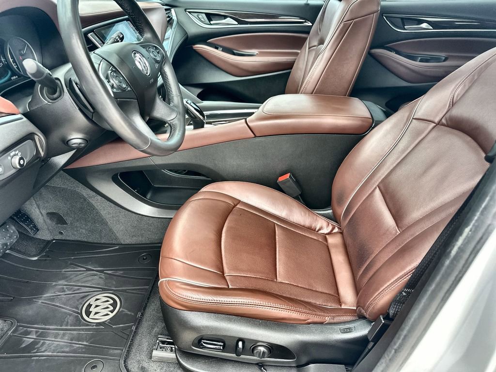 Used 2018 Buick Enclave Avenir w/ Avenir Technology Package FWD image 24