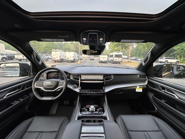 New 2026 Jeep Grand Wagoneer Limited AWD/4WD image 2