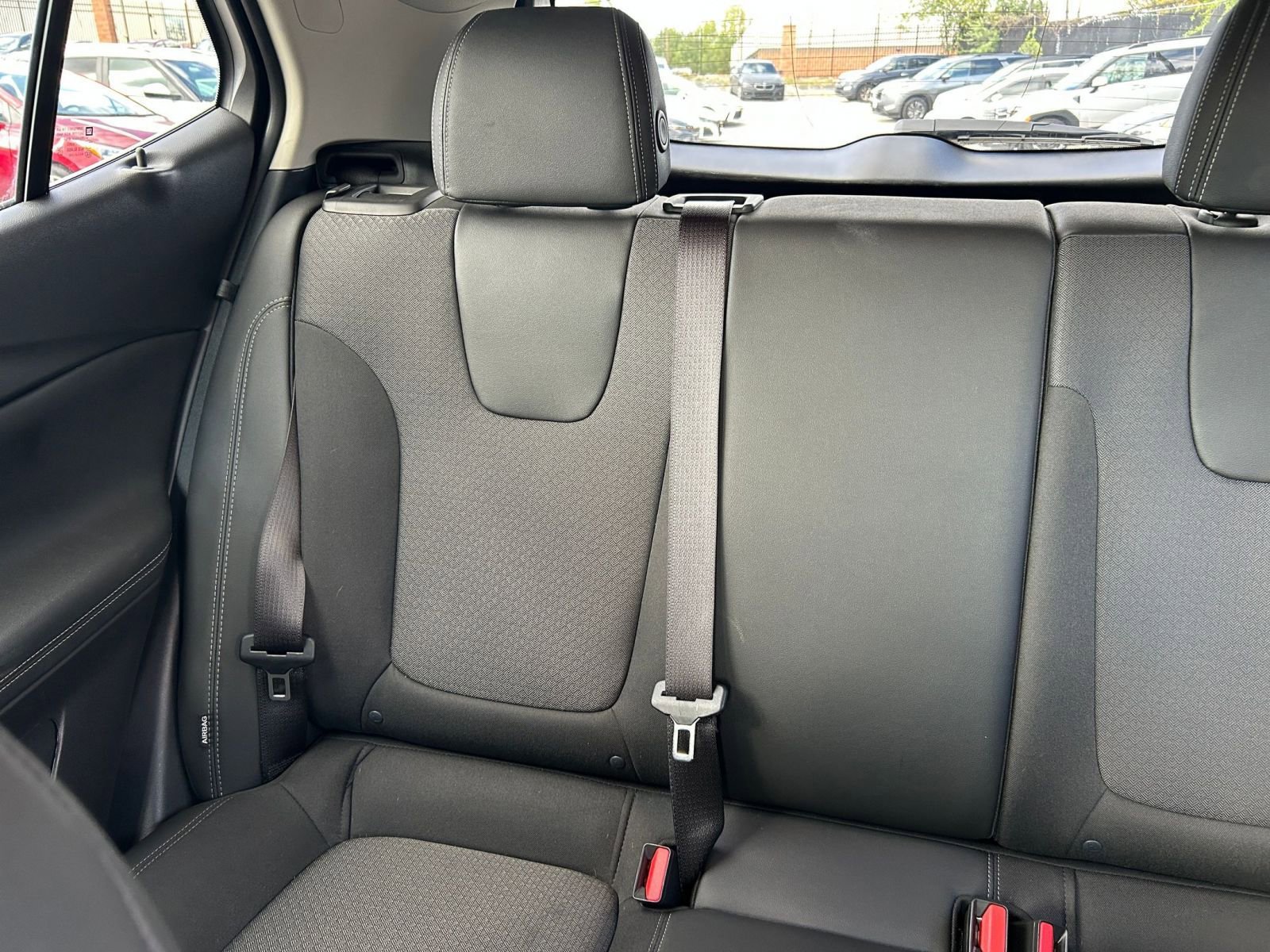 Used 2025 Buick Encore GX Preferred FWD image 34