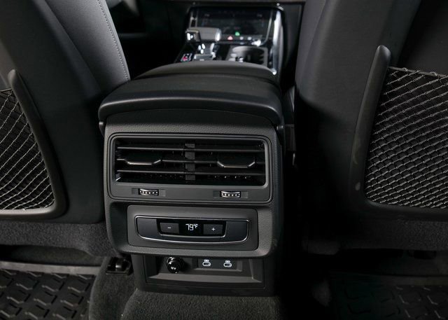 Certified 2025 Audi Q7 3.0T Premium w/ Convenience Package image 23