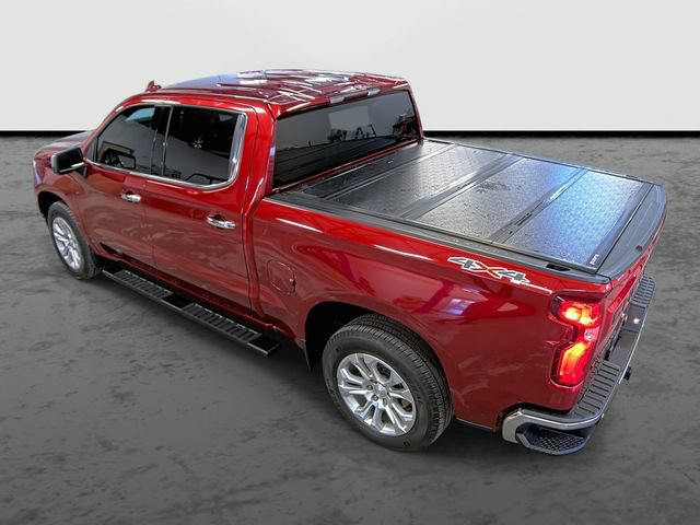 Used 2023 Chevrolet Silverado 1500 LTZ AWD/4WD image 2